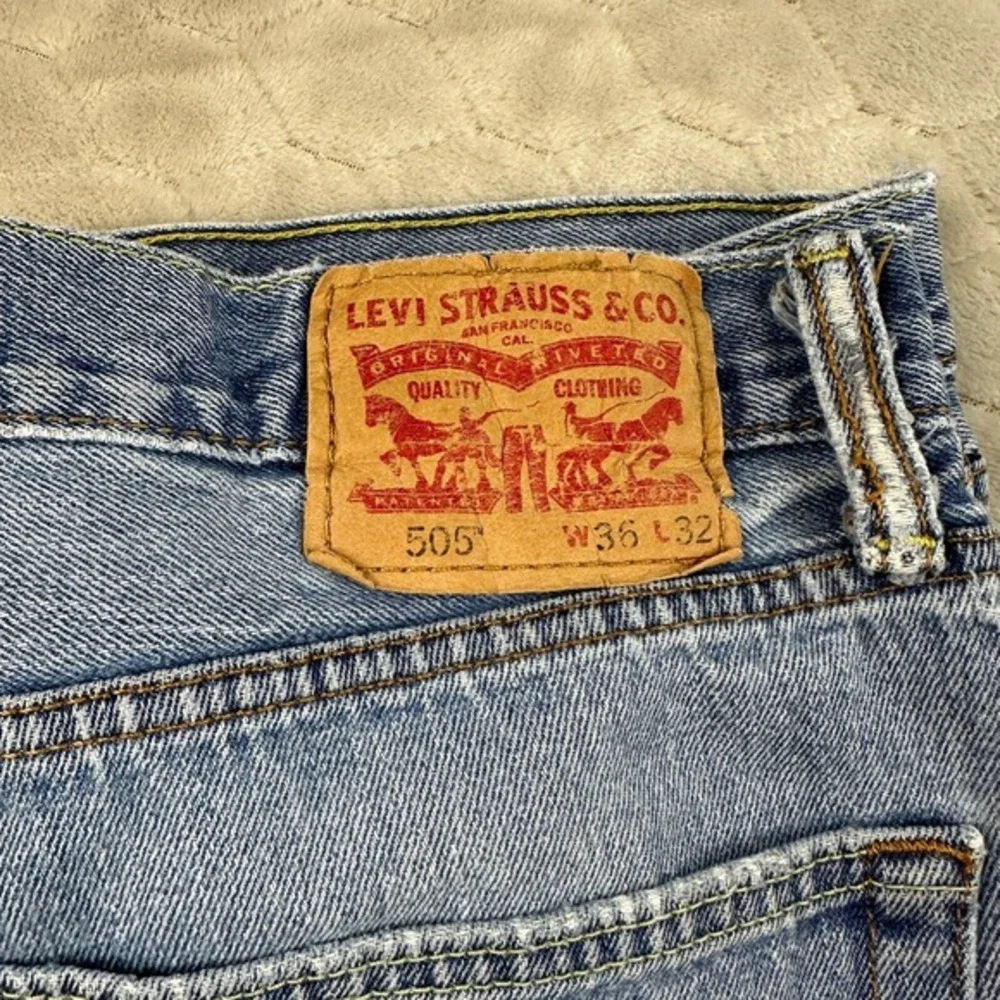 Levis 505 Jeans Men 34x29 Blue Denim Thrashed Destroyed Grunge 90s Made in Mexic